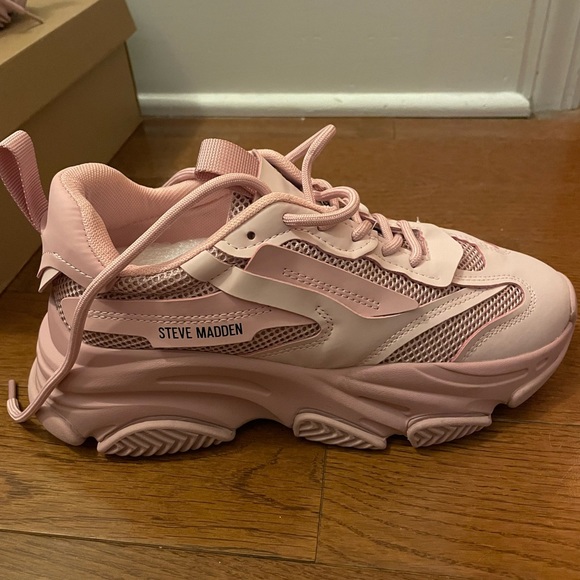 Steve Madden possession sneakers - Picture 4 of 5